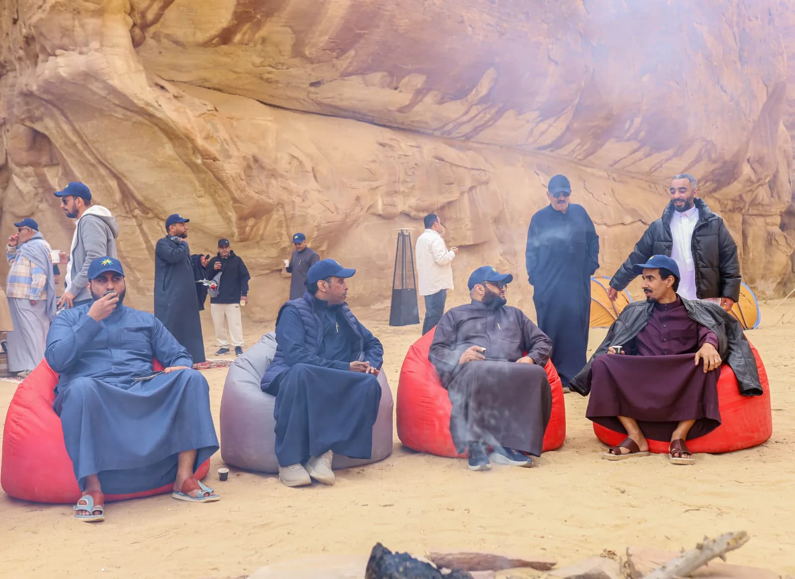 ظلٌّ ورمل دافئ، ولا جدول أعمال